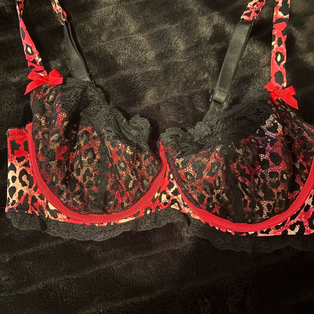 Y2K leopard print bra